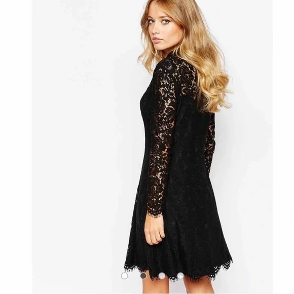 Whistles Lace Dress! - Picture 2 of 10